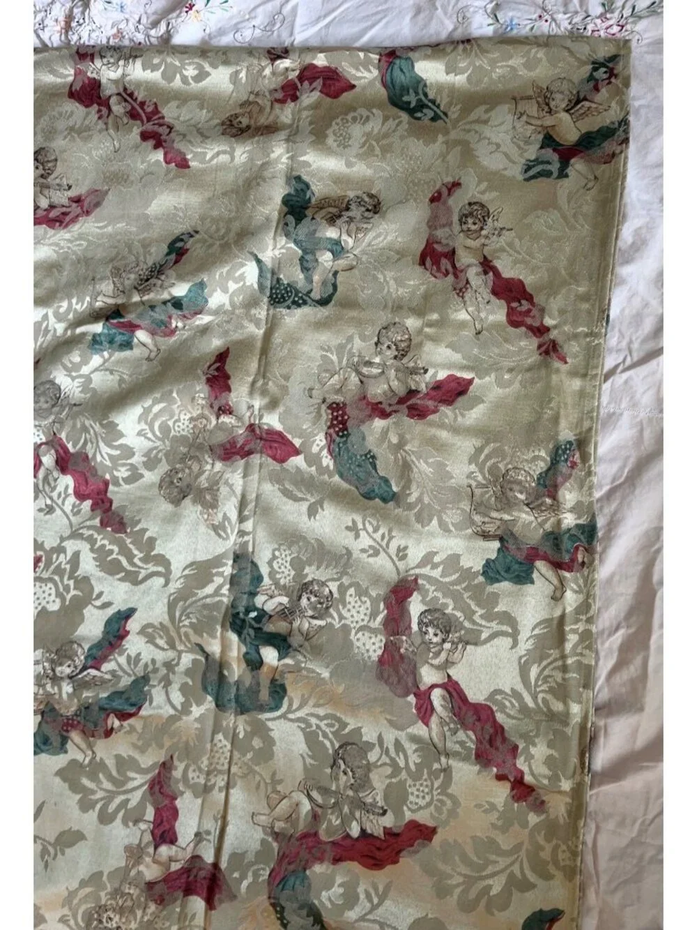 Vintage Cherub Pattern Jacquard Tablecloth Floral Design Gold Red Green 48”x110”